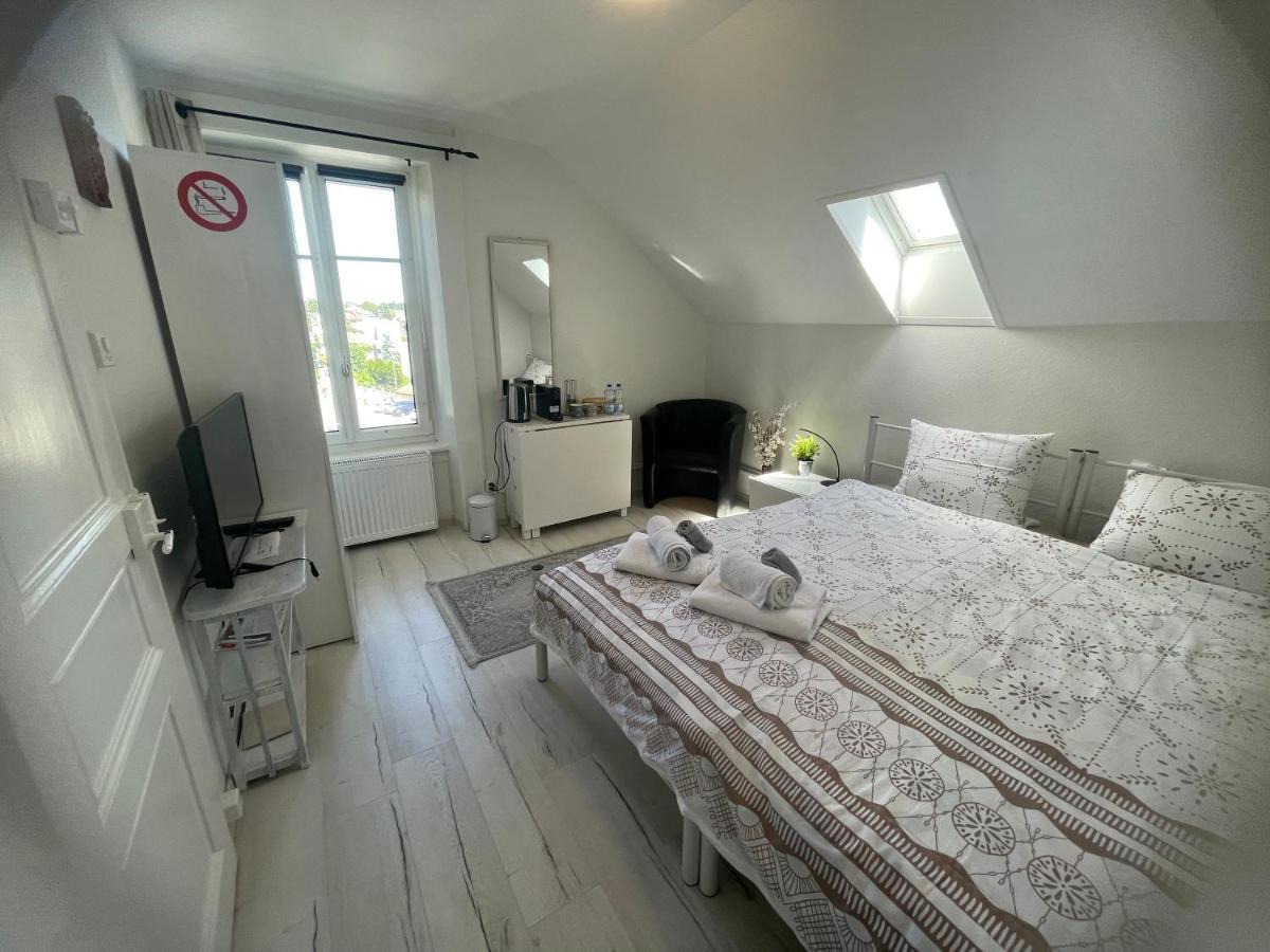 La Maison Bleue A 2 Pas Du Du Neuchatel गेस्ट हाउस *